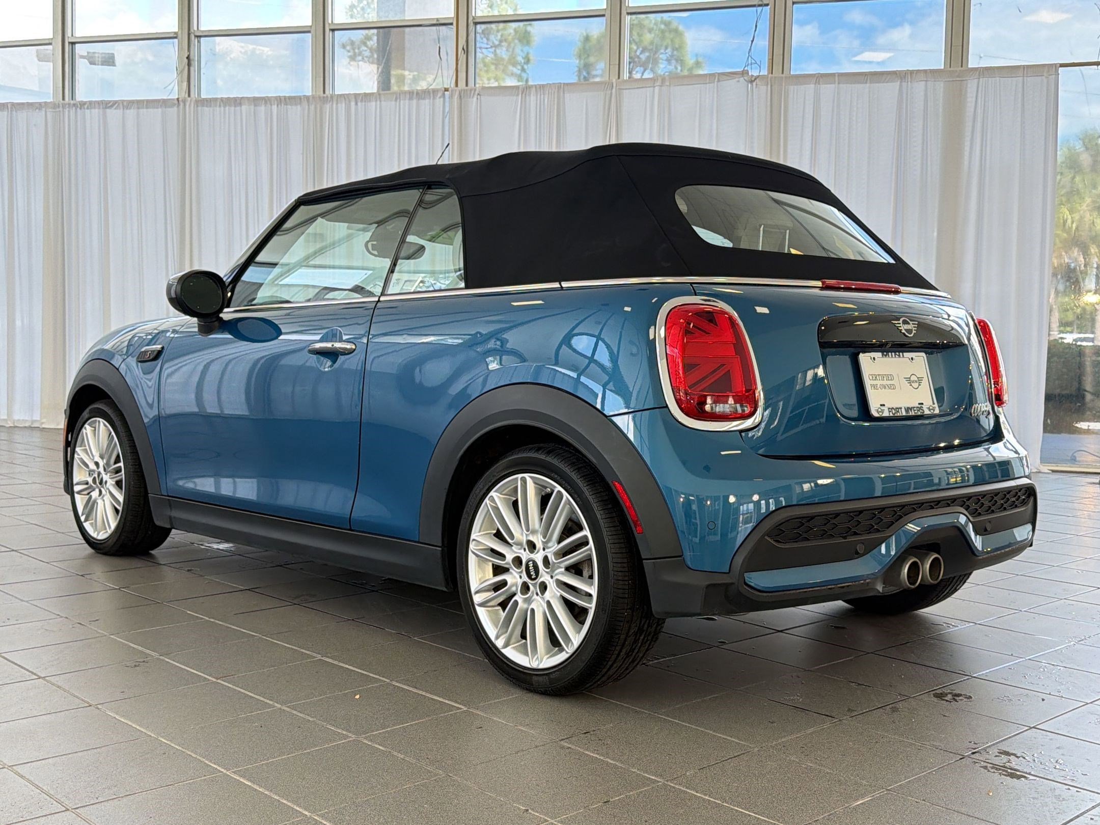 Certified 2023 MINI Cooper S image 3