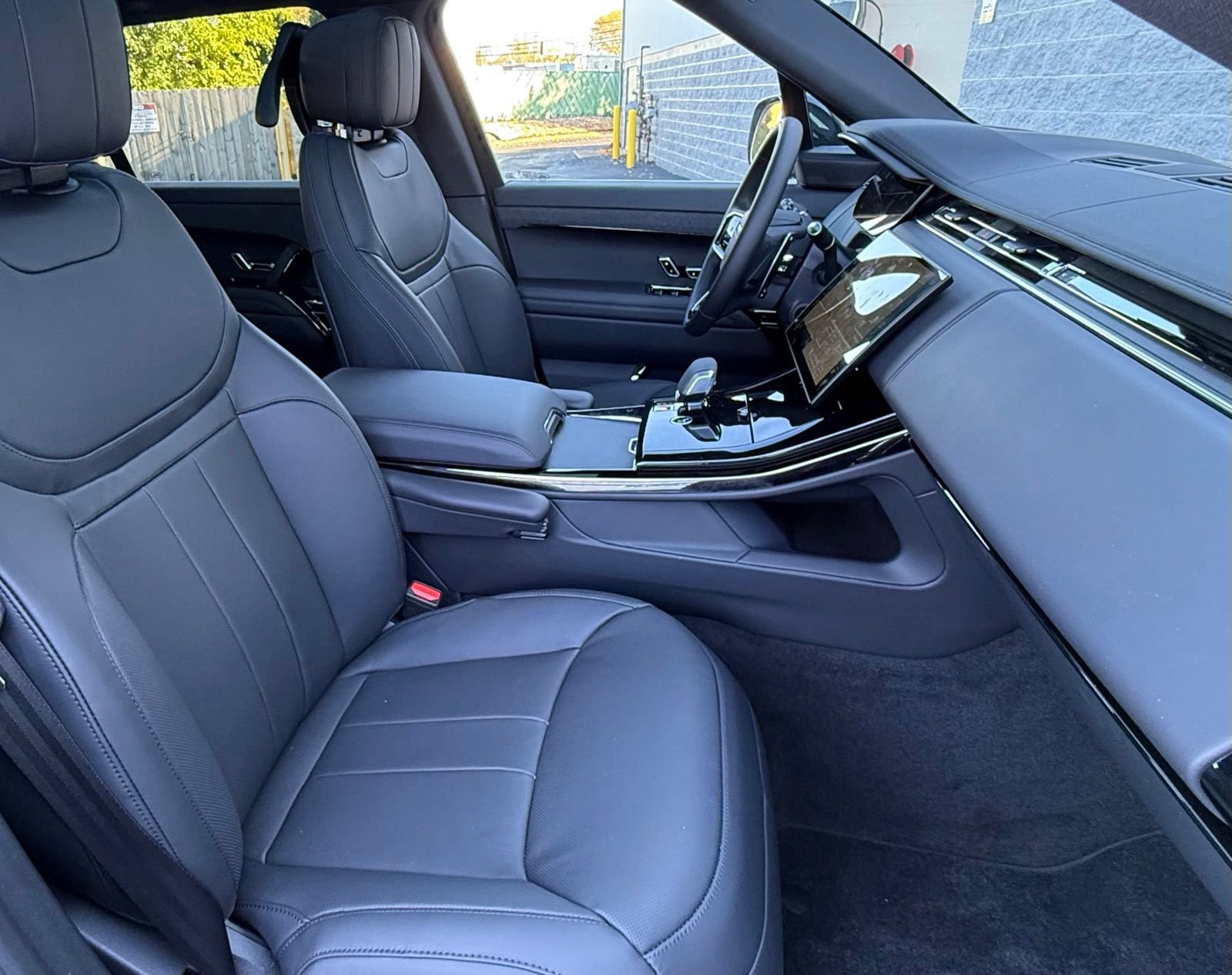 New 2026 Land Rover Range Rover Sport Dynamic SE AWD/4WD image 20