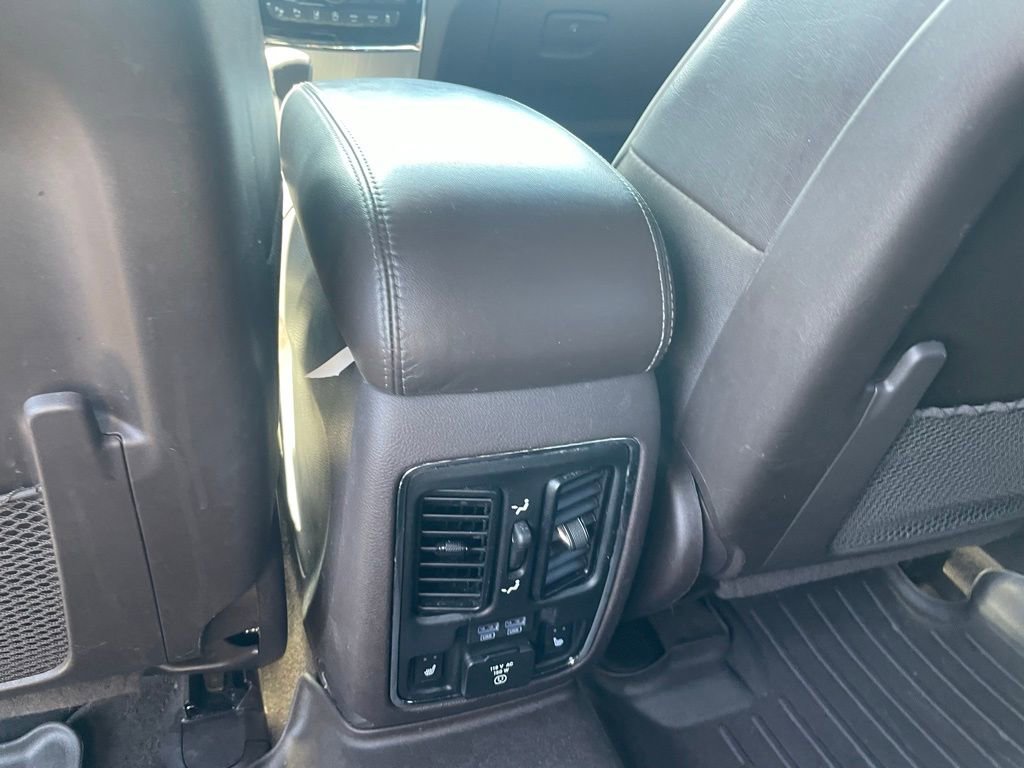 Used 2019 Jeep Grand Cherokee Overland image 24