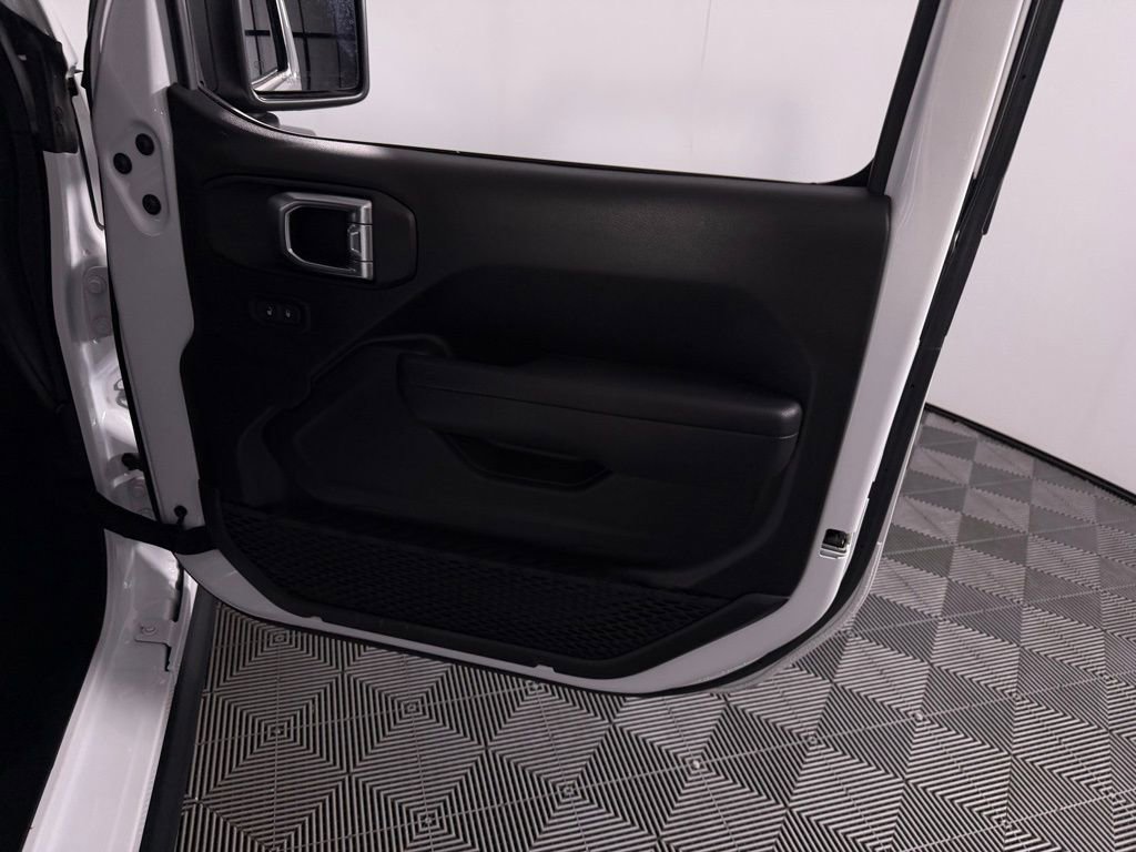Used 2025 Jeep Wrangler Unlimited Rubicon 4xe w/ Convenience Group image 33