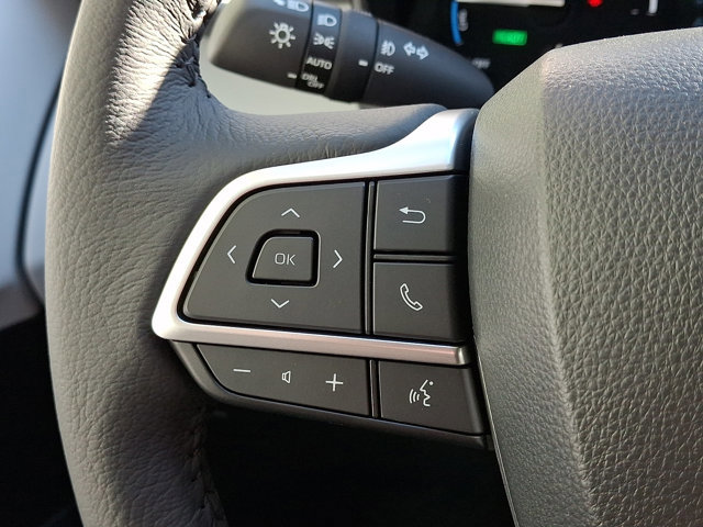 Certified 2026 Toyota Sienna XLE image 25