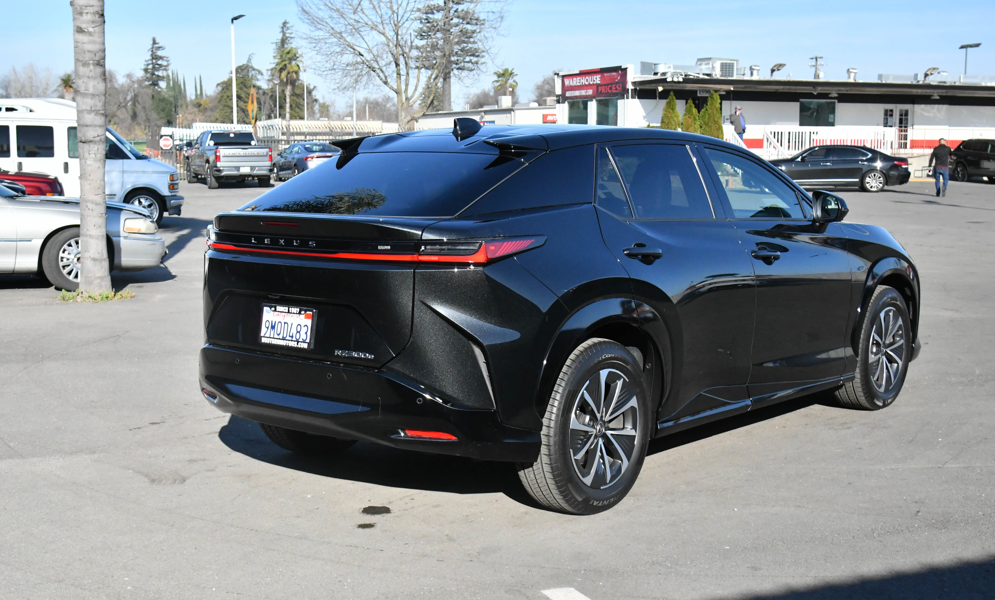 Used 2024 Lexus RZ 300e Premium image 8