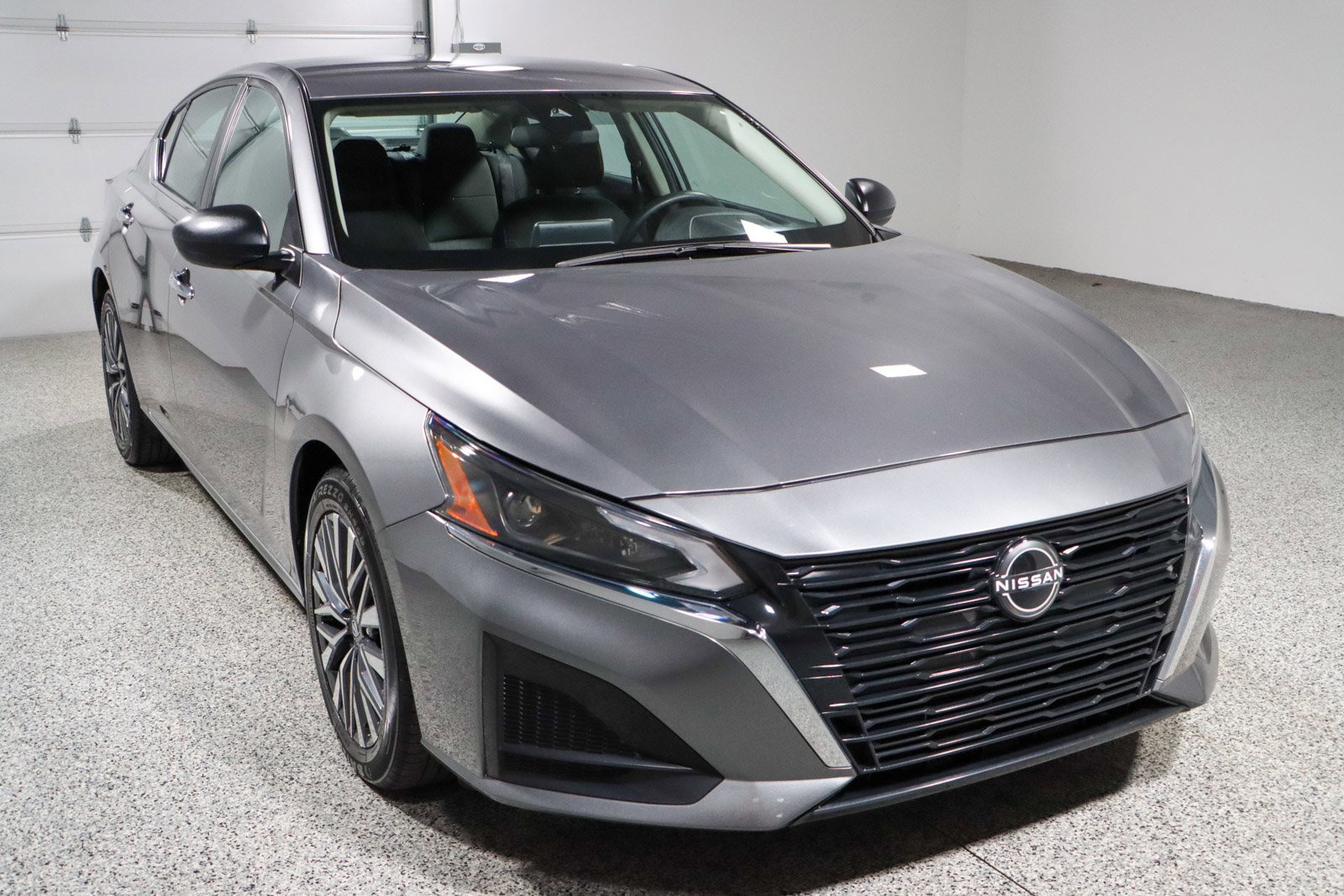 Used 2024 Nissan Altima 2.5 SV image 5