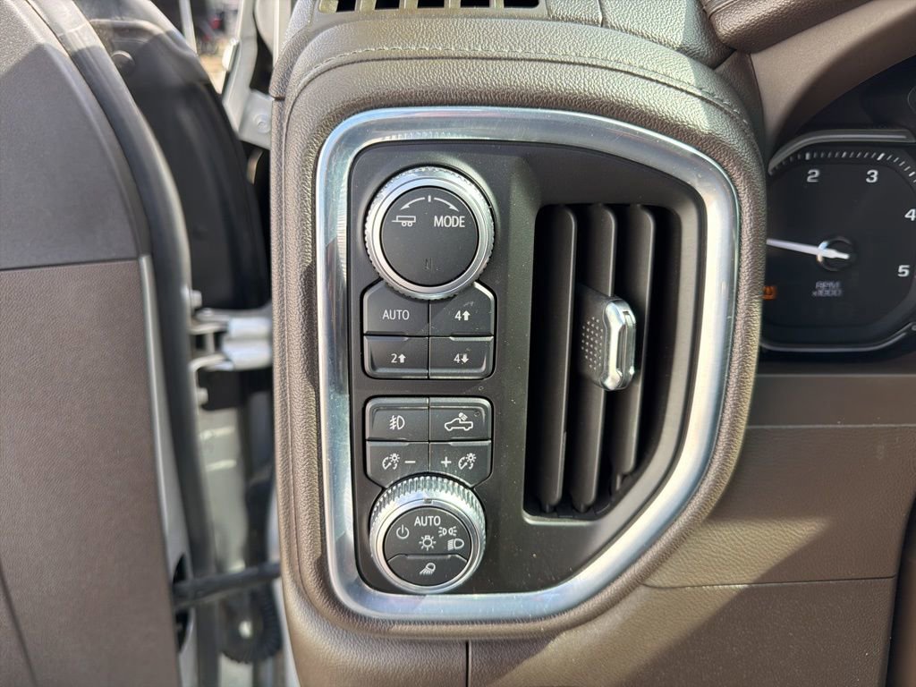Used 2023 GMC Sierra 3500 Denali AWD/4WD image 31
