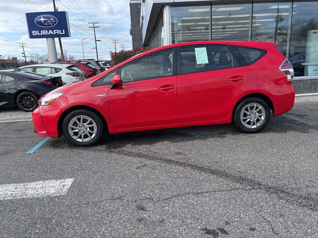 Used 2017 Toyota Prius V Two image 6
