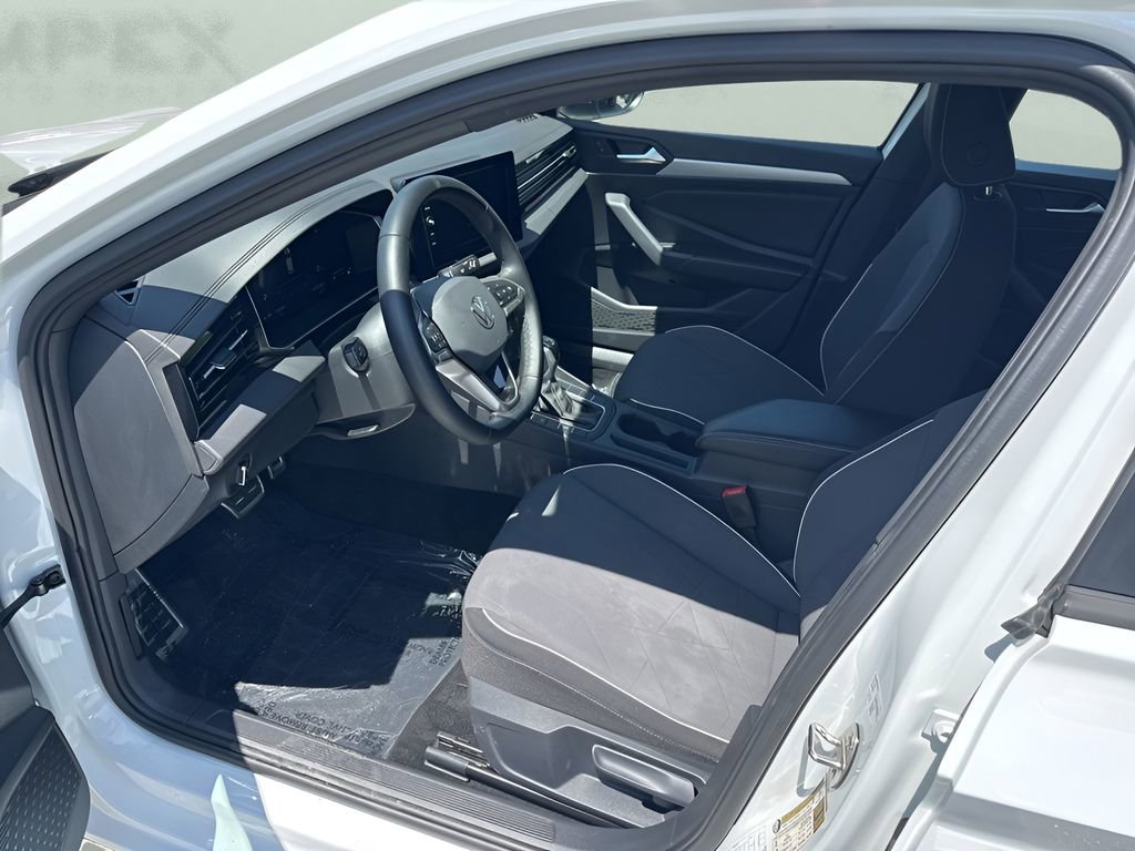 Used 2025 Volkswagen Jetta Sport FWD image 9