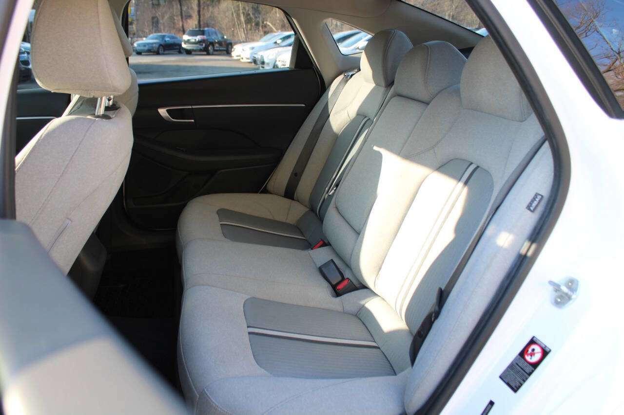 Used 2021 Hyundai Sonata SEL w/ Cargo Package image 24