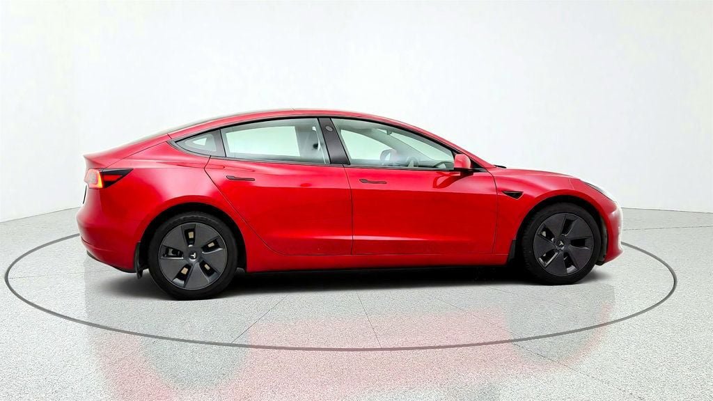 Used 2023 Tesla Model 3 Standard Range RWD image 4