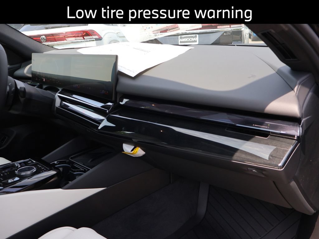 New 2027 BMW 530i xDrive w/ M Sport Package AWD/4WD image 14