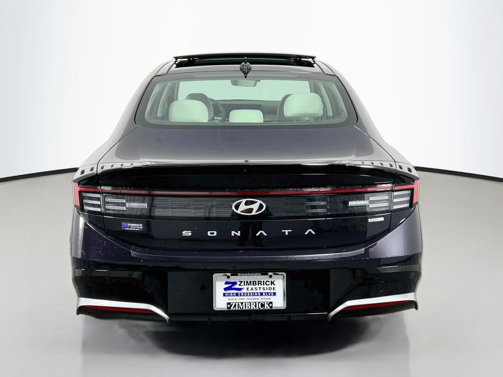 New 2026 Hyundai Sonata SEL FWD image 6