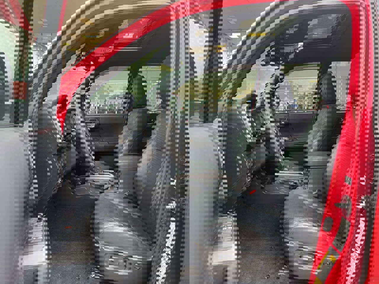 Used 2022 Toyota Tacoma TRD Sport w/ TRD Premium Sport Package image 11