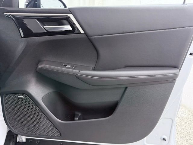 New 2026 Mitsubishi Outlander AWD image 24