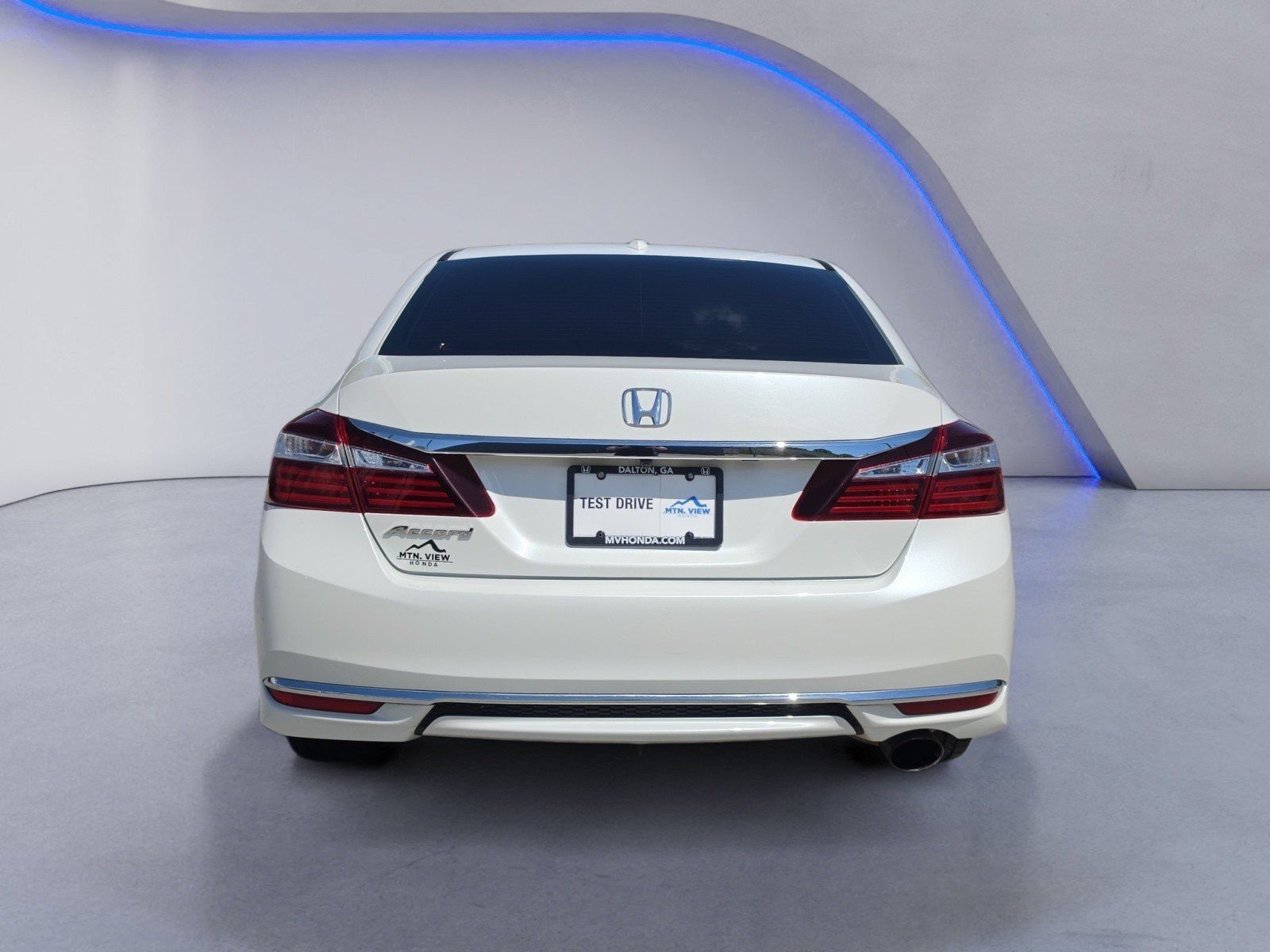 Used 2016 Honda Accord EX image 4