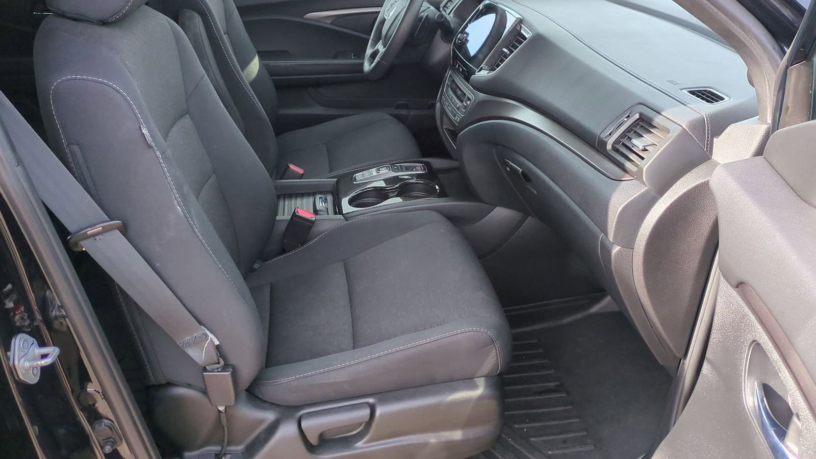 Used 2021 Honda Passport Sport image 21