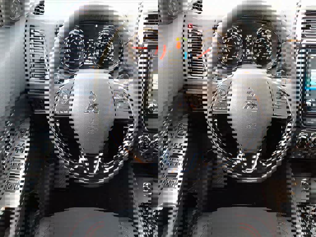 New 2026 Mitsubishi Outlander Sport SE image 5