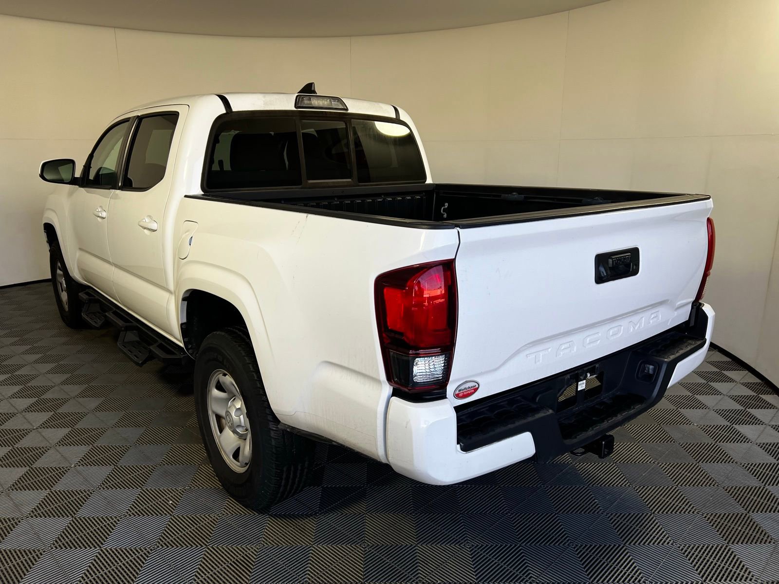 Used 2019 Toyota Tacoma SR image 7