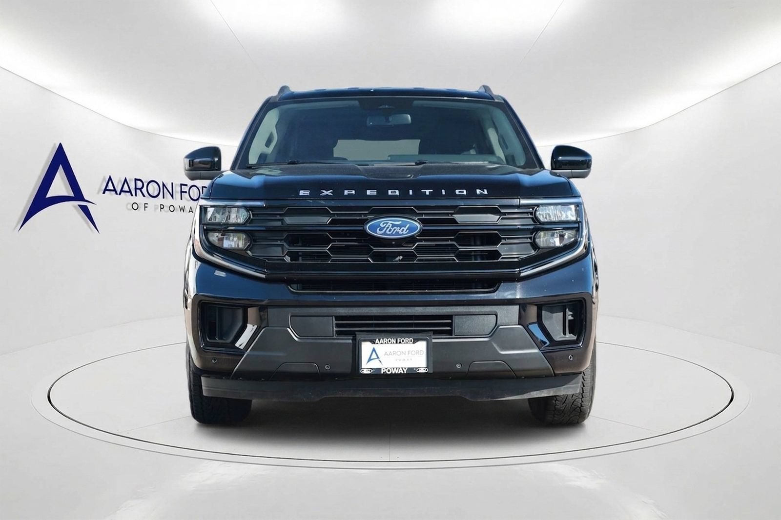 Used 2025 Ford Expedition Max Active AWD/4WD image 2