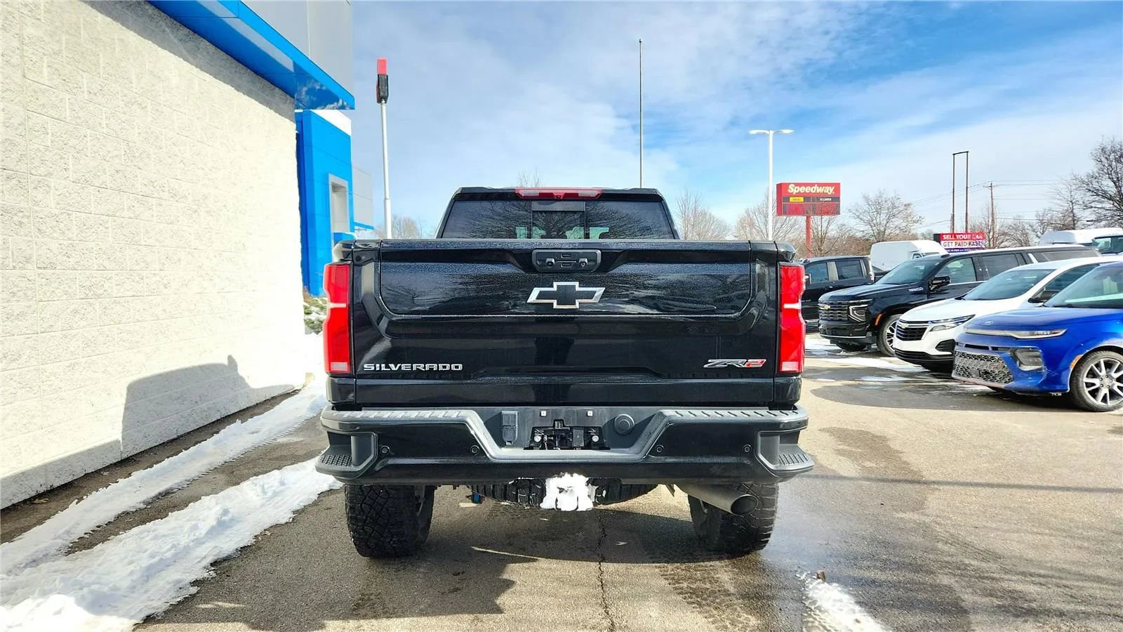 Used 2024 Chevrolet Silverado 2500 ZR2 image 6