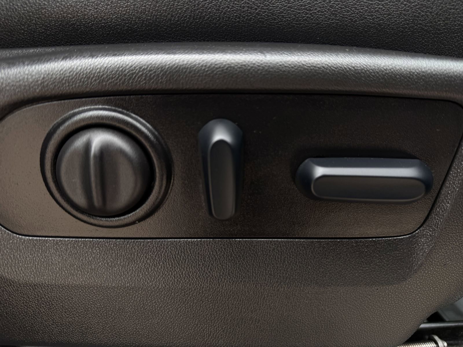 Used 2023 GMC Sierra 2500 AT4 w/ AT4 Premium Plus Package image 30