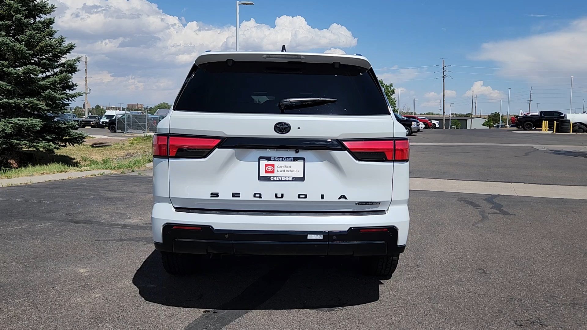 Used 2025 Toyota Sequoia Platinum w/ TRD Off-Road Package AWD/4WD image 21