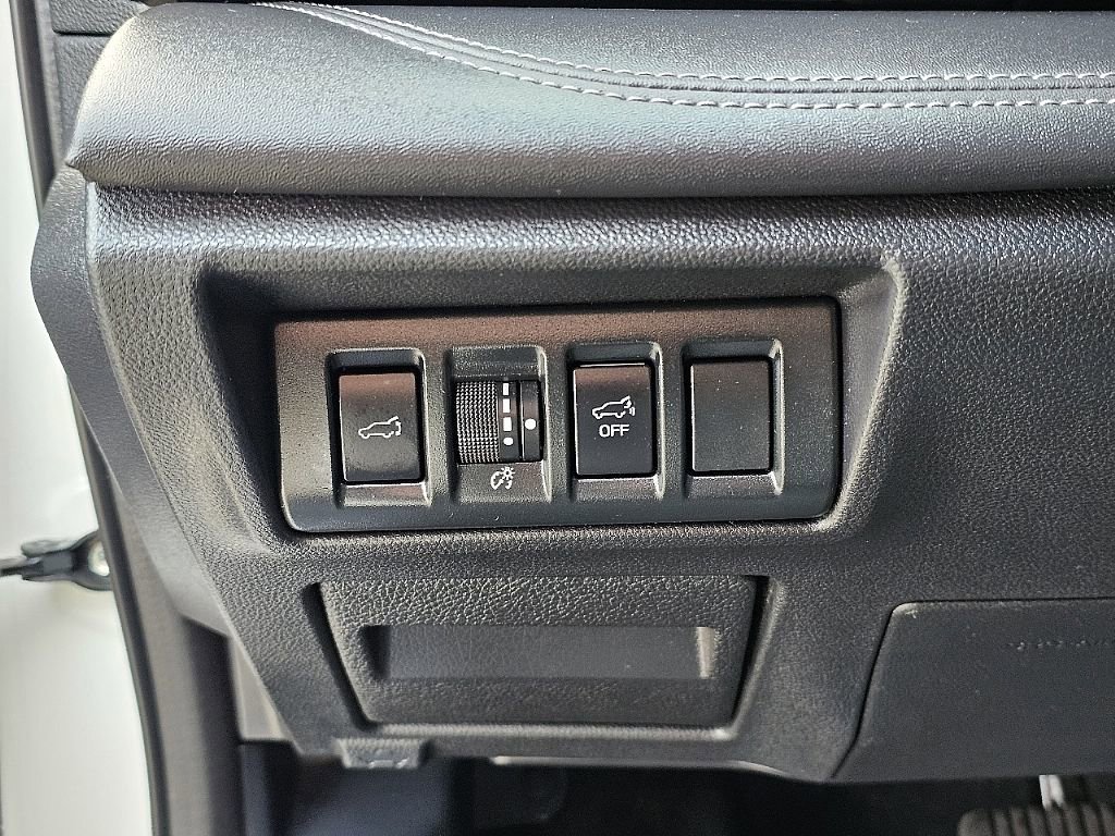 Used 2022 Subaru Outback Limited image 29