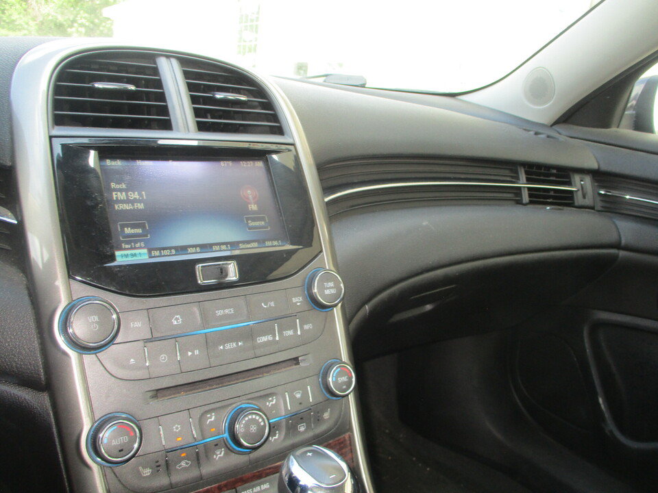 Used 2013 Chevrolet Malibu LTZ FWD image 37