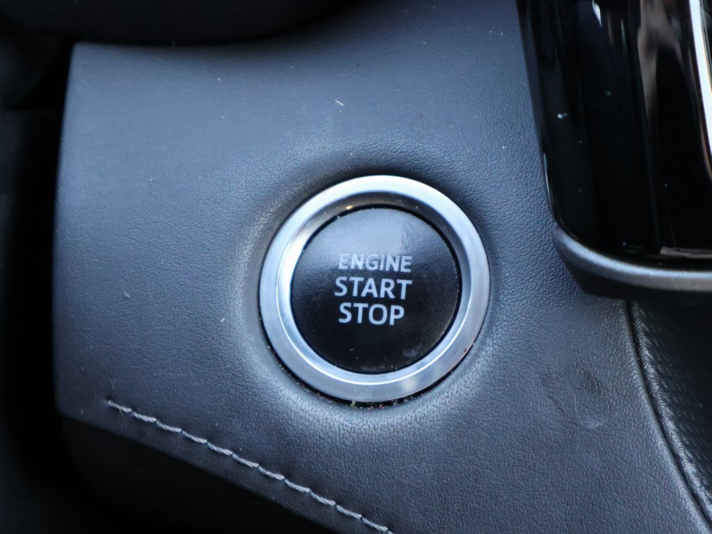 Used 2020 Toyota Highlander XLE image 26