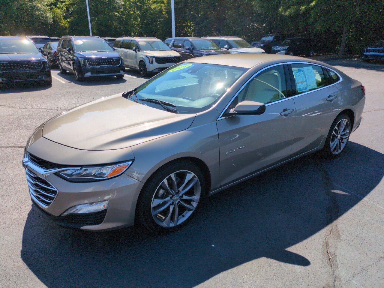 Used 2024 Chevrolet Malibu LT FWD image 3