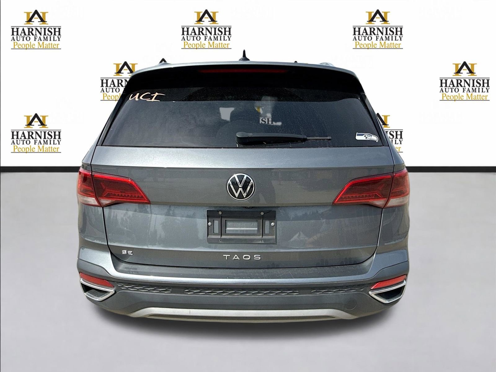 Used 2022 Volkswagen Taos SE w/ Panoramic Sunroof Package FWD image 5