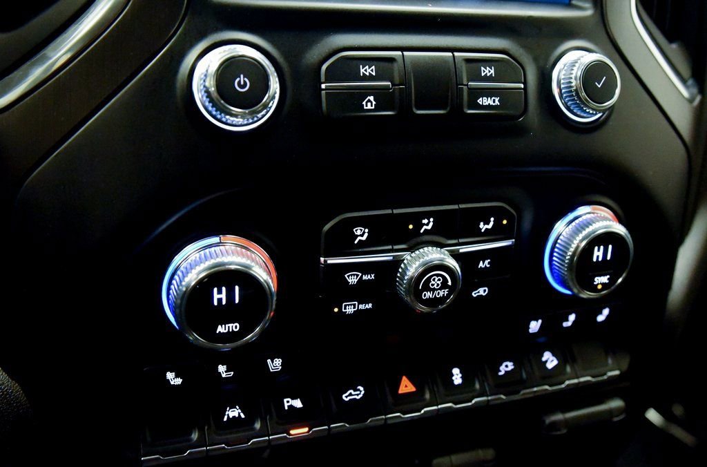 Used 2022 GMC Sierra 1500 AT4 w/ AT4 Premium Package image 18