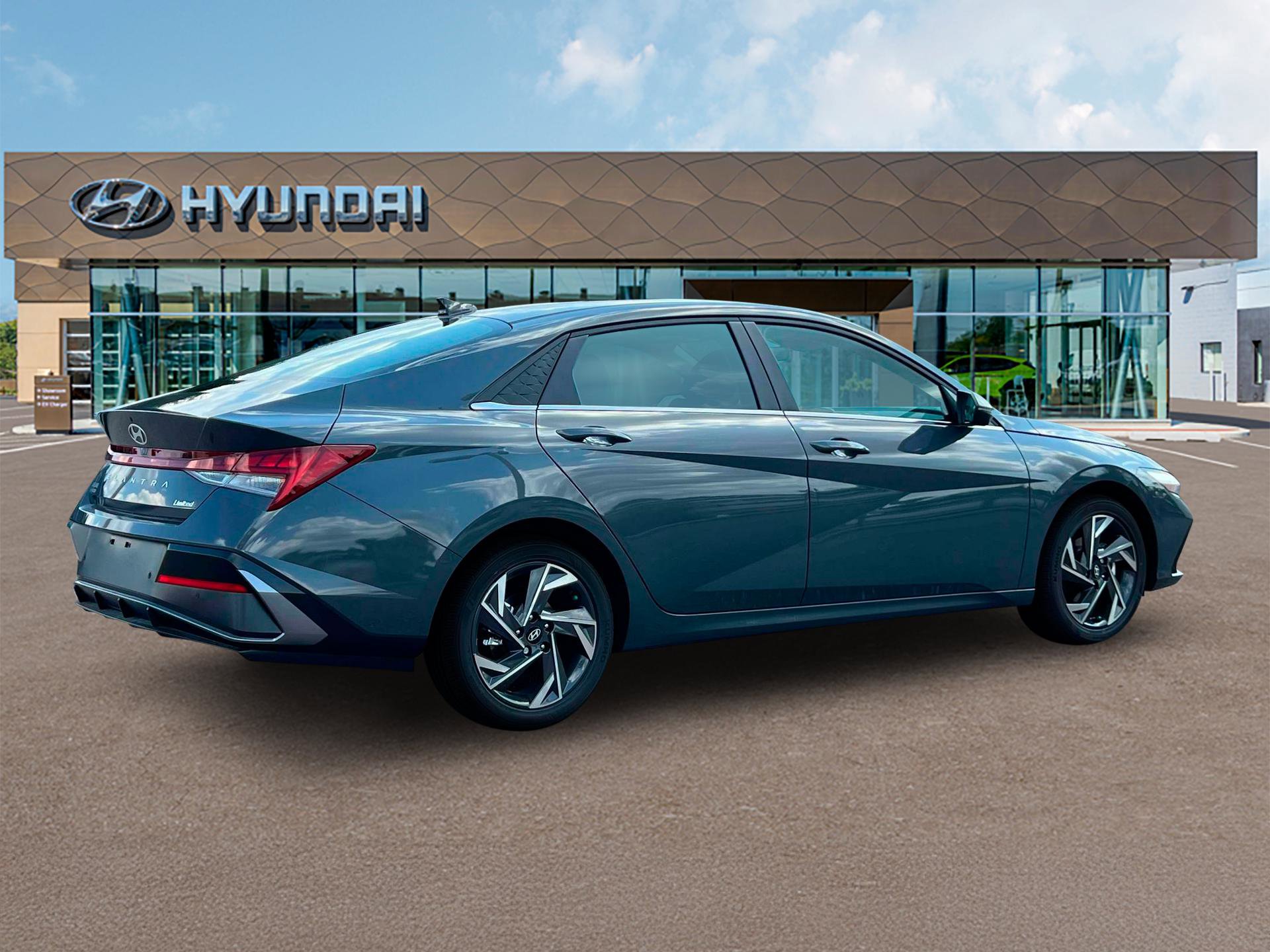 Used 2025 Hyundai Elantra Limited w/ Cargo Package FWD image 27