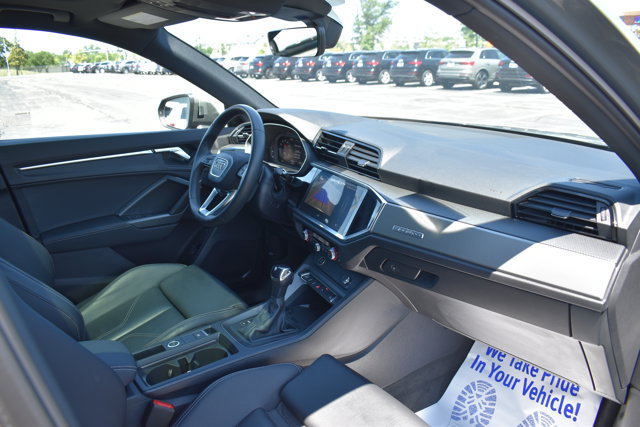 Used 2025 Audi Q3 2.0T Premium w/ Convenience Package AWD/4WD image 25