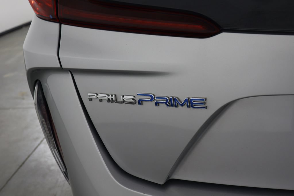 Used 2020 Toyota Prius Prime XLE FWD image 34