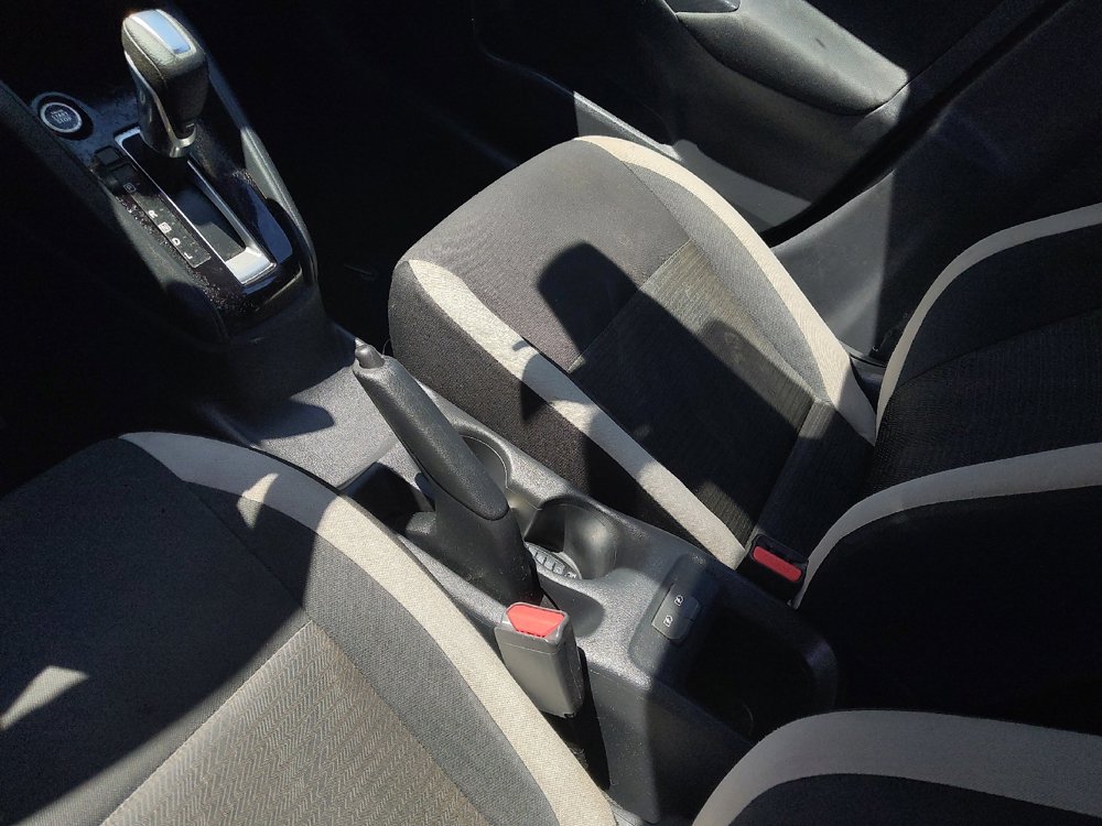 Used 2021 Nissan Versa SV FWD image 26