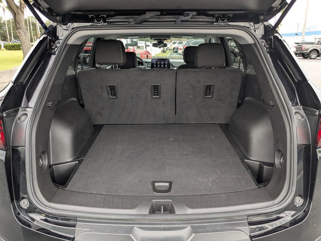 Used 2025 Chevrolet Blazer LT image 13