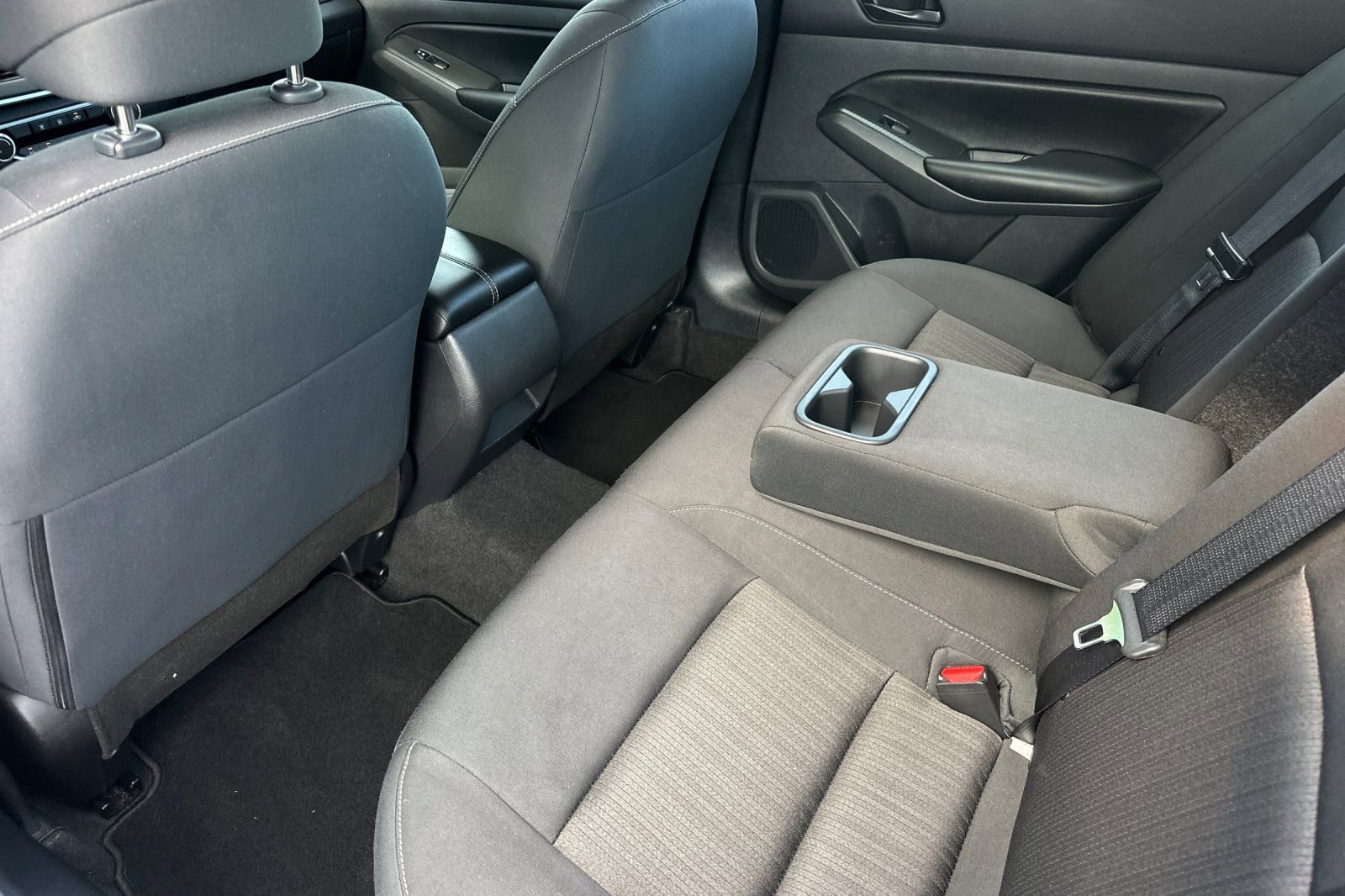 Used 2025 Nissan Altima 2.5 S FWD image 14