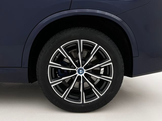 Certified 2025 BMW X5 xDrive50e w/ M Sport Package AWD/4WD image 27
