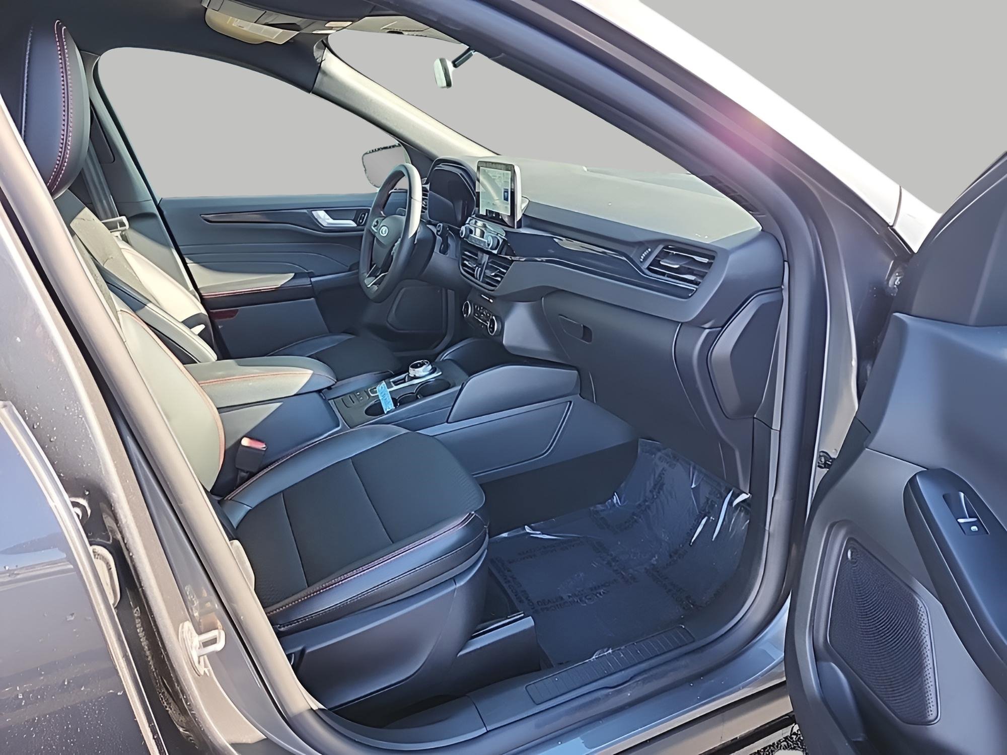 Certified 2025 Ford Escape ST-Line image 5