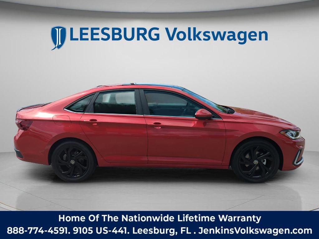 New 2026 Volkswagen Jetta SE FWD image 3