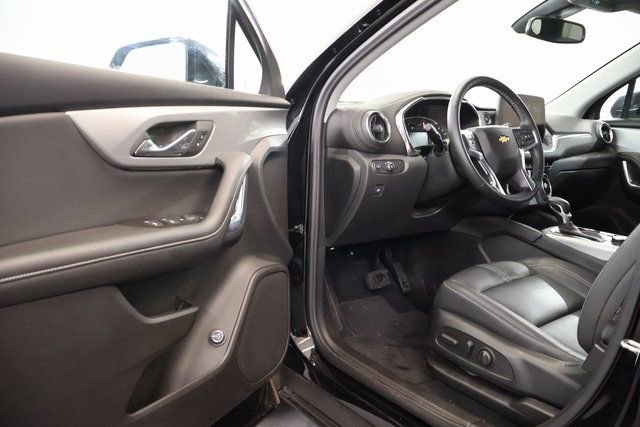 New 2025 Chevrolet Blazer LT w/ Redline Edition AWD/4WD image 8