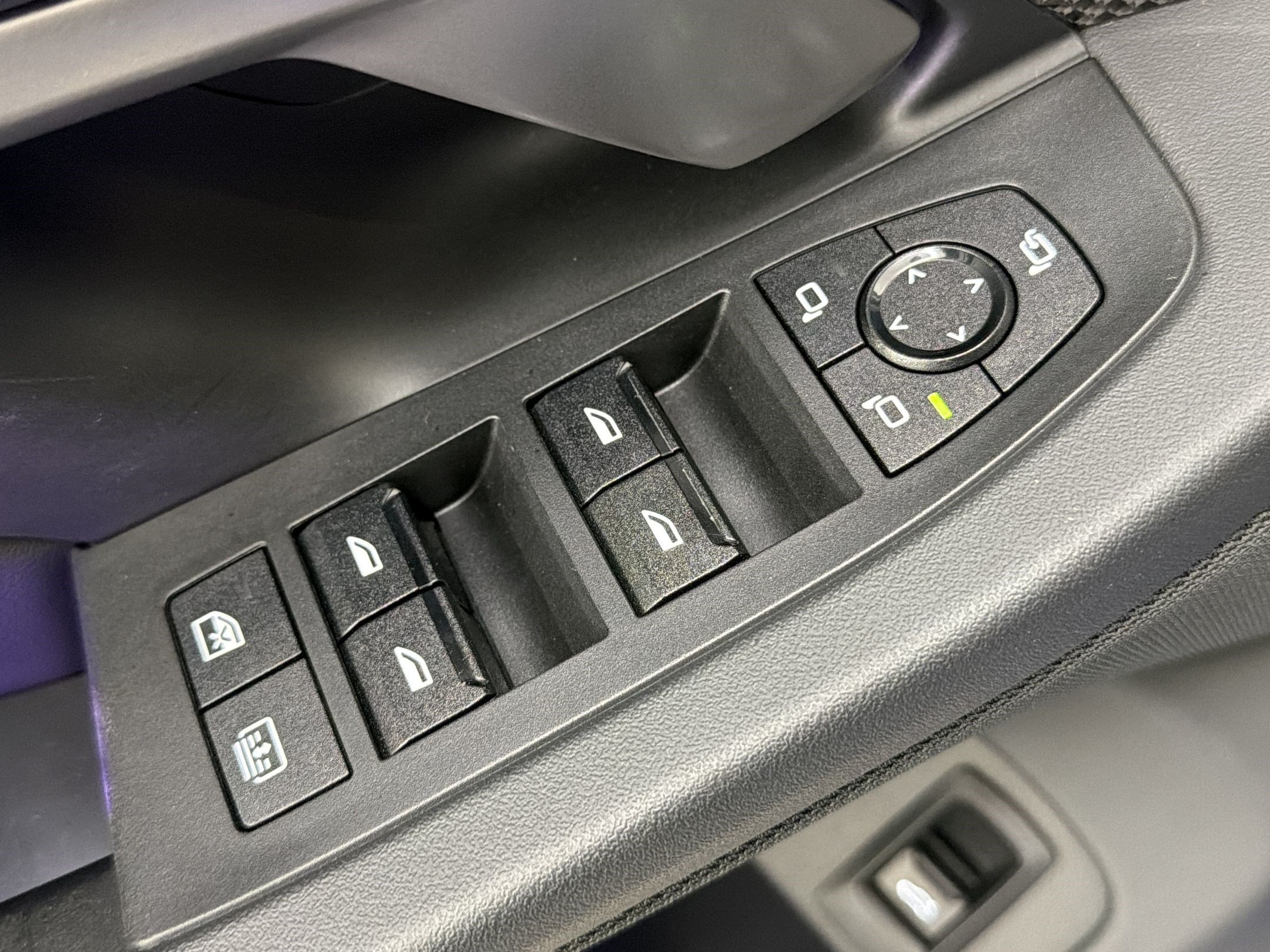 Certified 2025 BMW M5 w/ Executive Package AWD/4WD image 26
