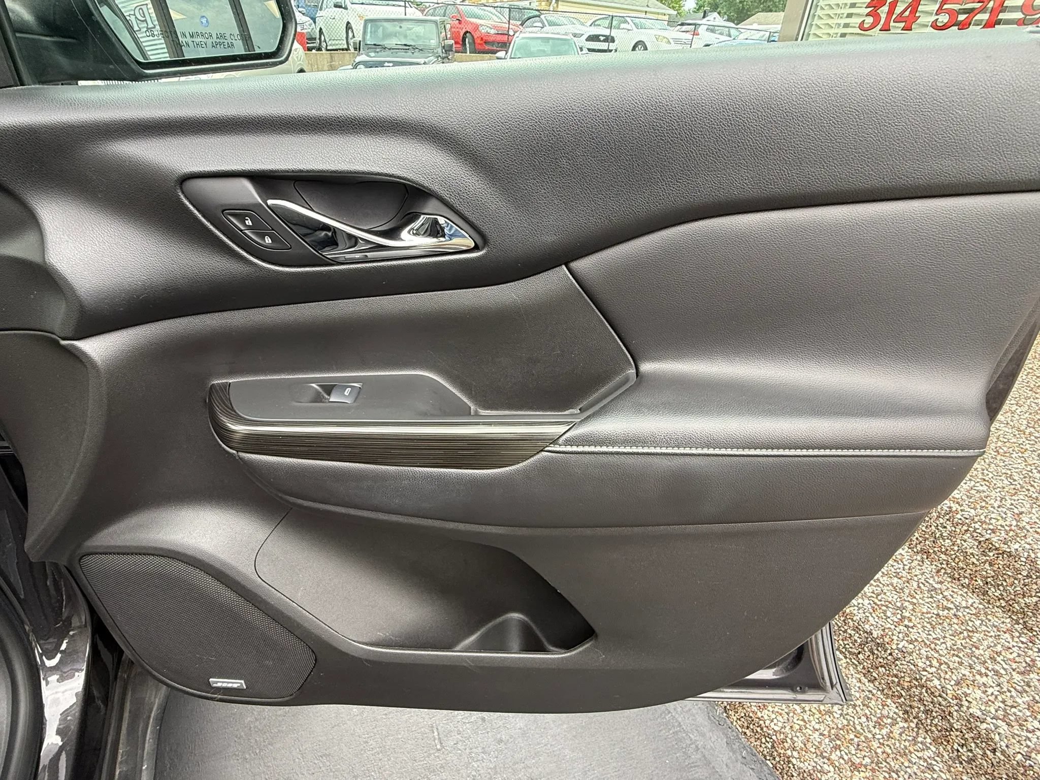 Used 2017 GMC Acadia SLT FWD image 20