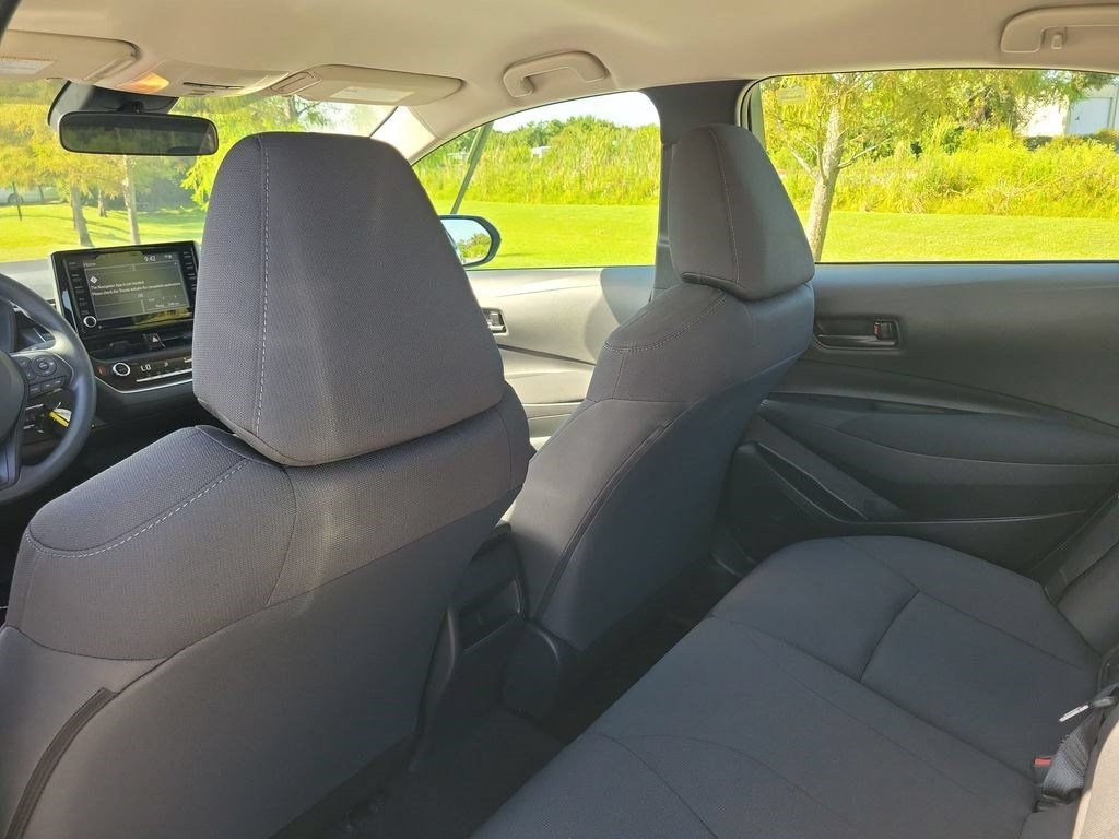 Certified 2022 Toyota Corolla LE FWD image 25