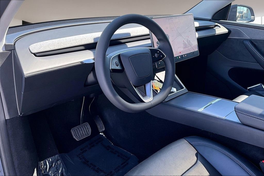 Used 2026 Tesla Model Y 2WD image 15