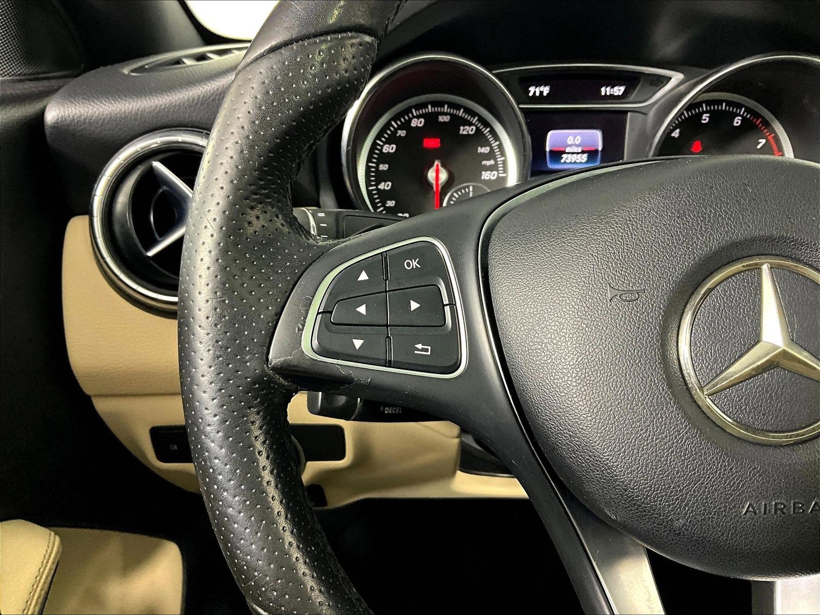 Used 2018 Mercedes-Benz CLA 250 4MATIC image 11