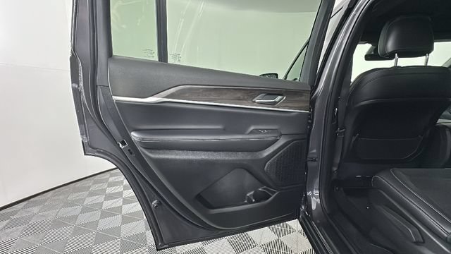 New 2026 Jeep Grand Cherokee L 4WD image 11