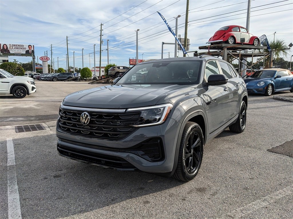 New 2026 Volkswagen Atlas Cross Sport SEL R-Line image 4