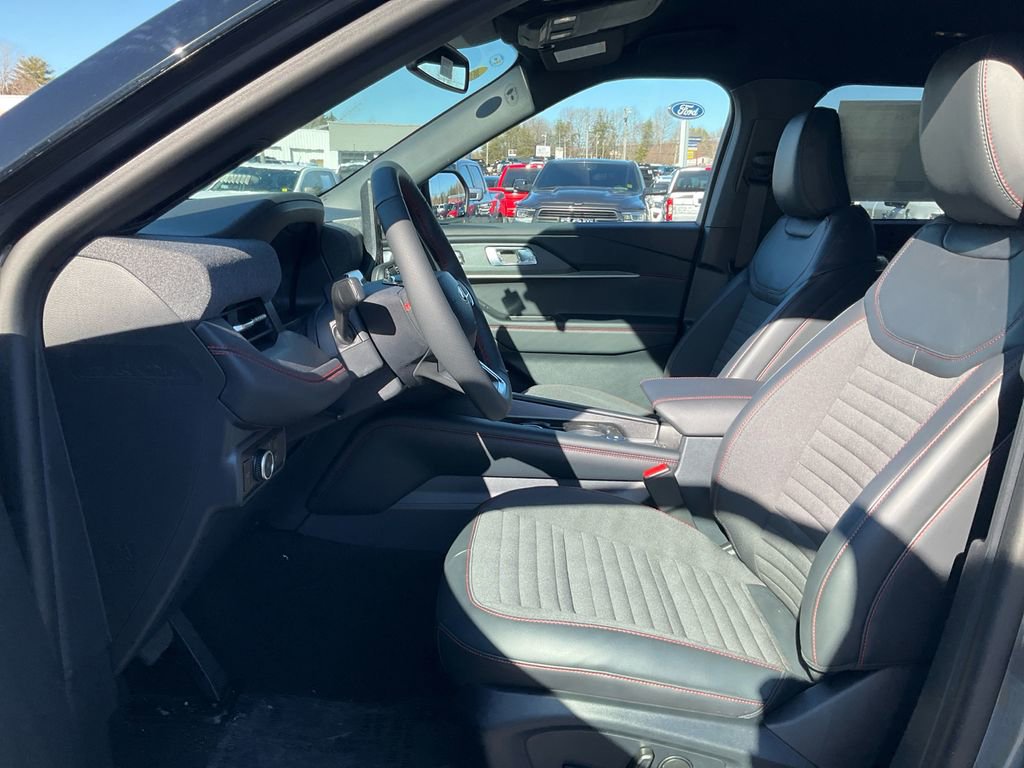New 2026 Ford Explorer ST-Line w/ ST-Line Street Pack image 16