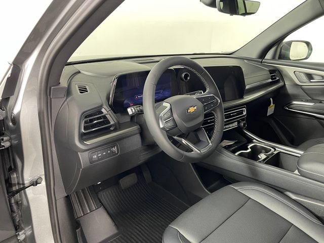New 2027 Chevrolet Traverse LT w/ Driver Confidence Package AWD/4WD image 2