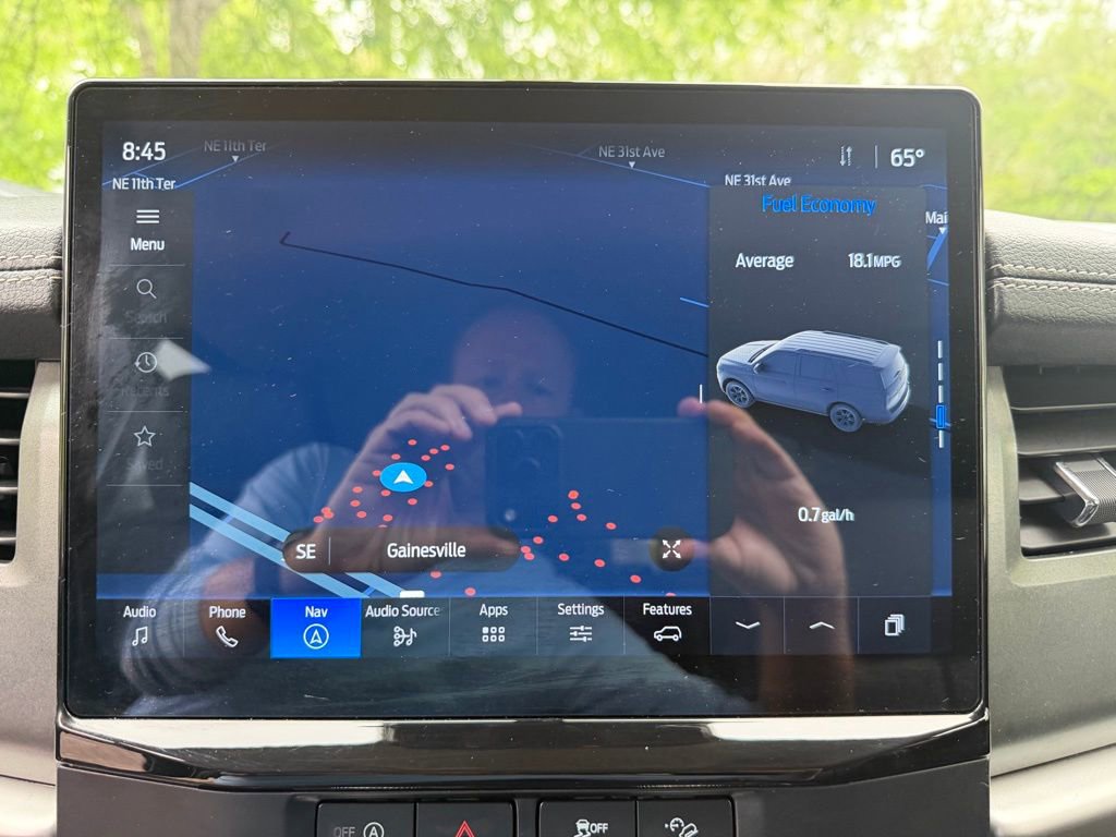 Used 2024 Ford Expedition XLT image 27